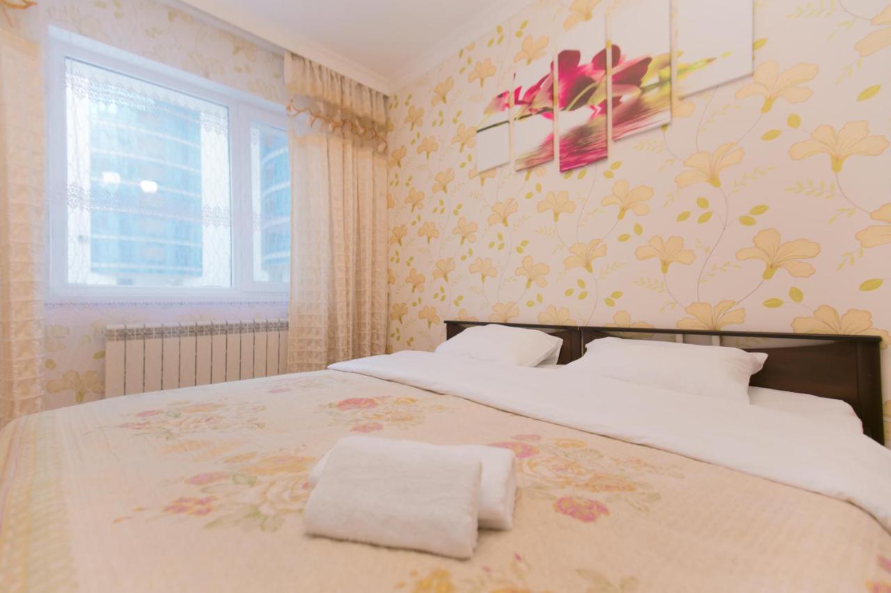 Cozy Apartment On Sarayshyq Street 5E Asztana Kültér fotó