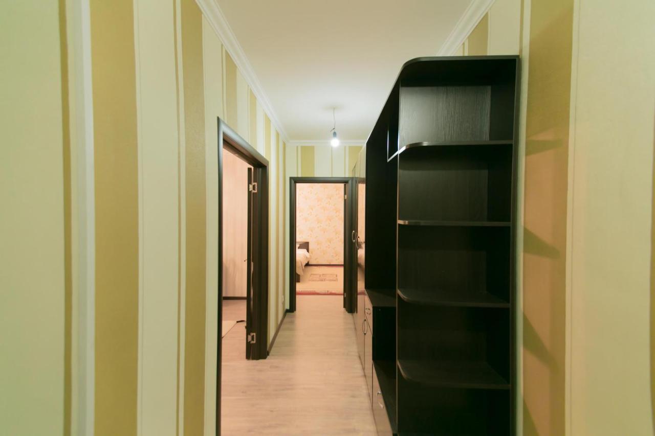 Cozy Apartment On Sarayshyq Street 5E Asztana Kültér fotó